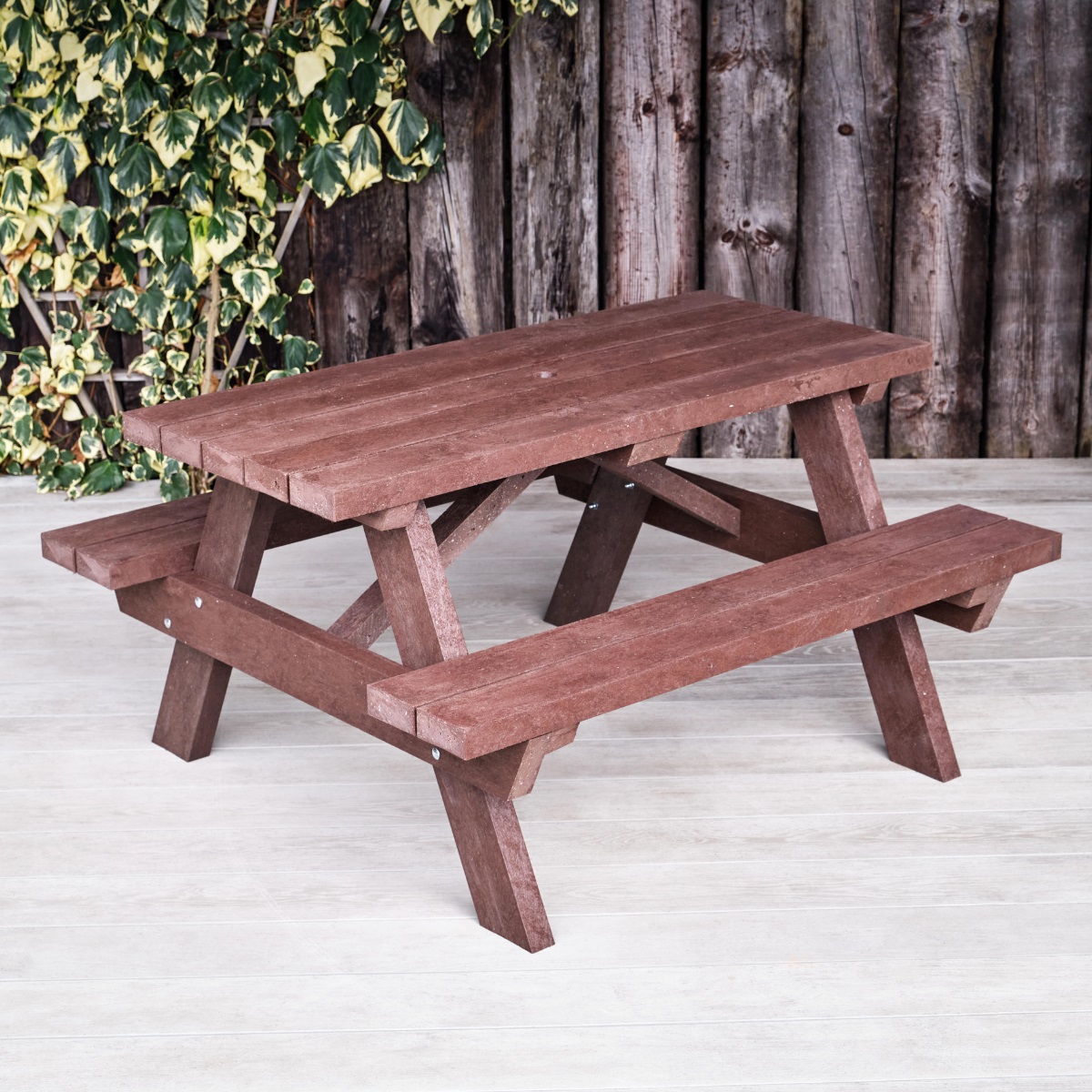 1.4m Recycled Plastic Picnic Table 