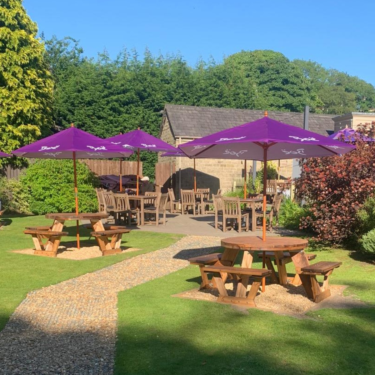 Picnic Tables at Devonshire Arms Pub, Skipton - Woodberry