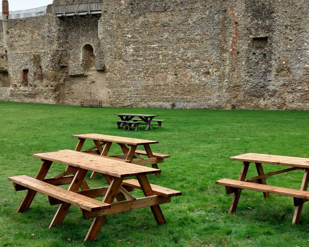 Commercial-Picnic-Tables-Framlington-Castle.