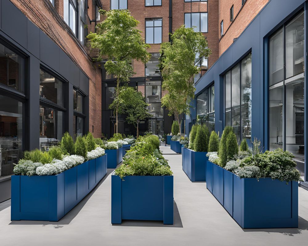 Planters & Plants - Woodberry