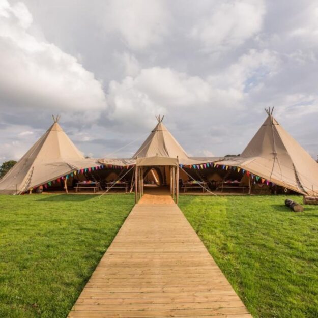 hospitality tipi 6