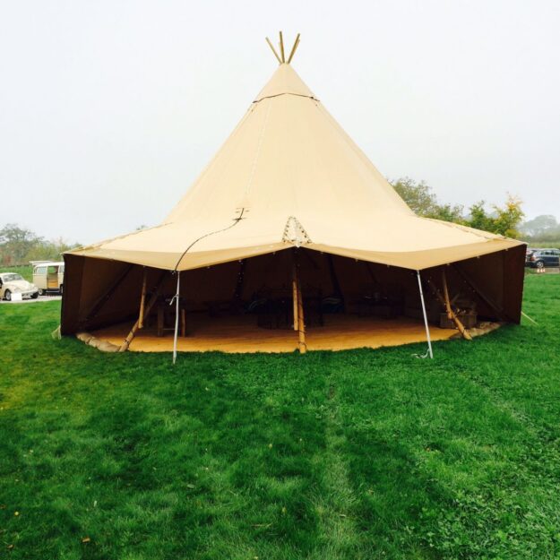 hospitality tipi 8