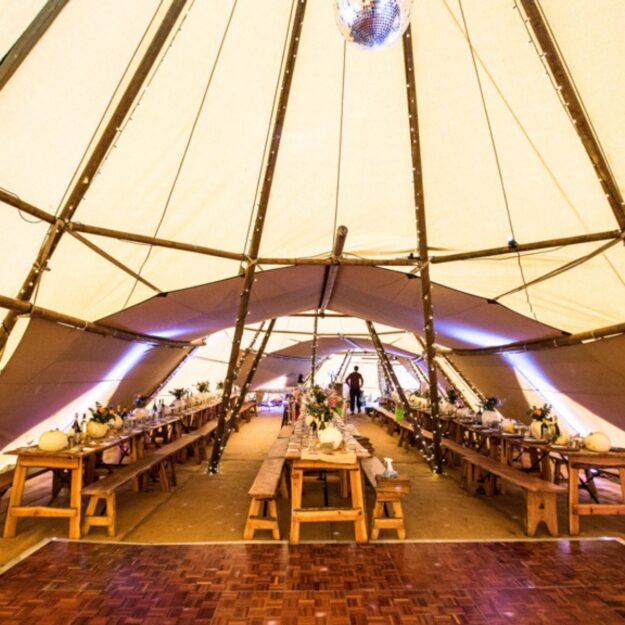 hospitality tipi 9