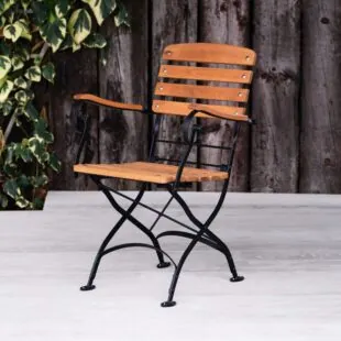 folding outdoor armchair